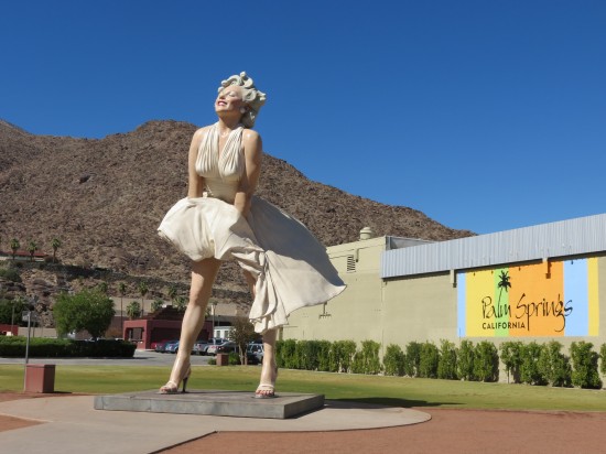 Giant Statue of Marilyn in Palm Springs